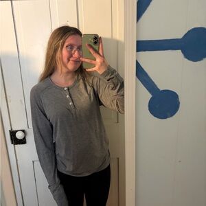 Lululemon gray workout long sleeve shirt